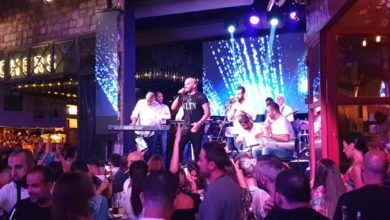 النجم اللبناني ناجي أسطا يتألق صوتاً وحضوراً في سهرة The Village ضبيّة