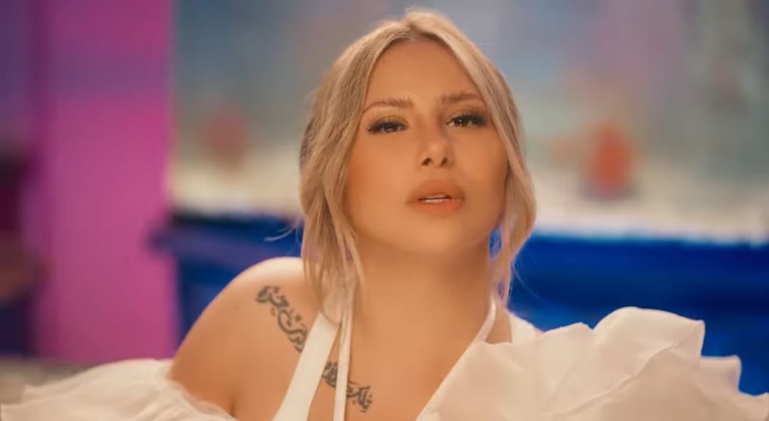 راكيل تضرب من جديد بجديدها ماما المجال