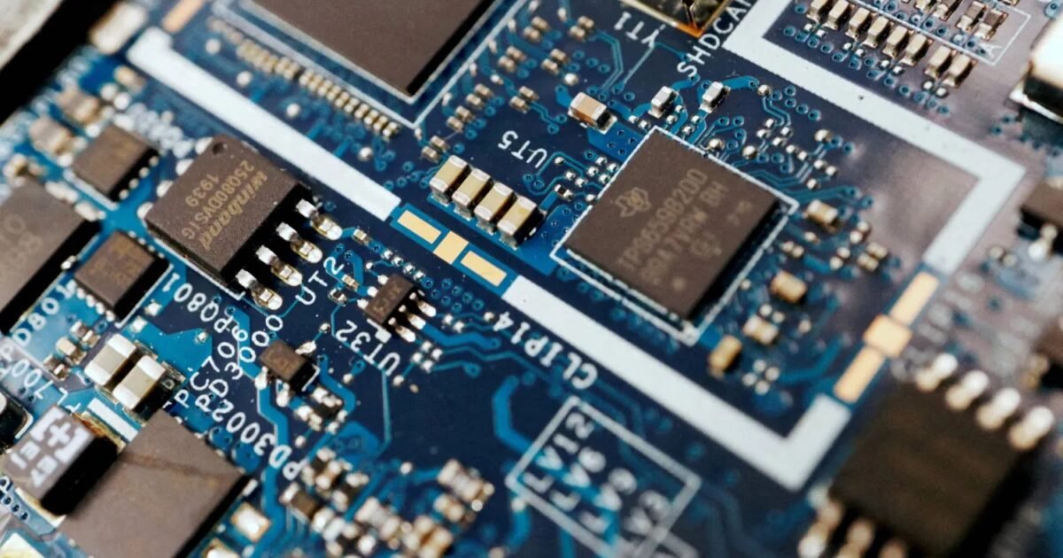 بلومبرغ: هواوي تقترح تنفيذ مشروع مراكز بيانات Ascend في 12 شهراً
