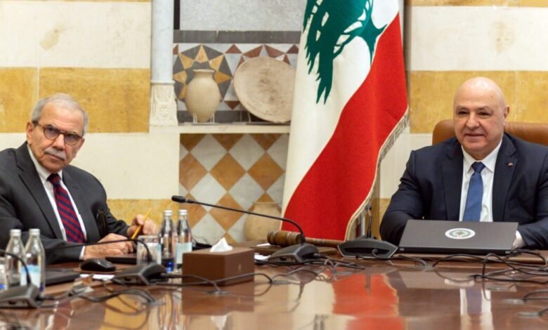 عون يدعو لتعزيز قدرات الجيش وضبط الحدود بعد خروق في الجنوب