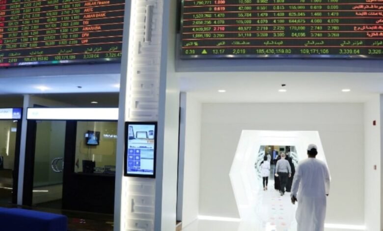 استئناف تحميل النفط من ينبع يضغط على أسعار الخام ويثير حذر المستثمرين