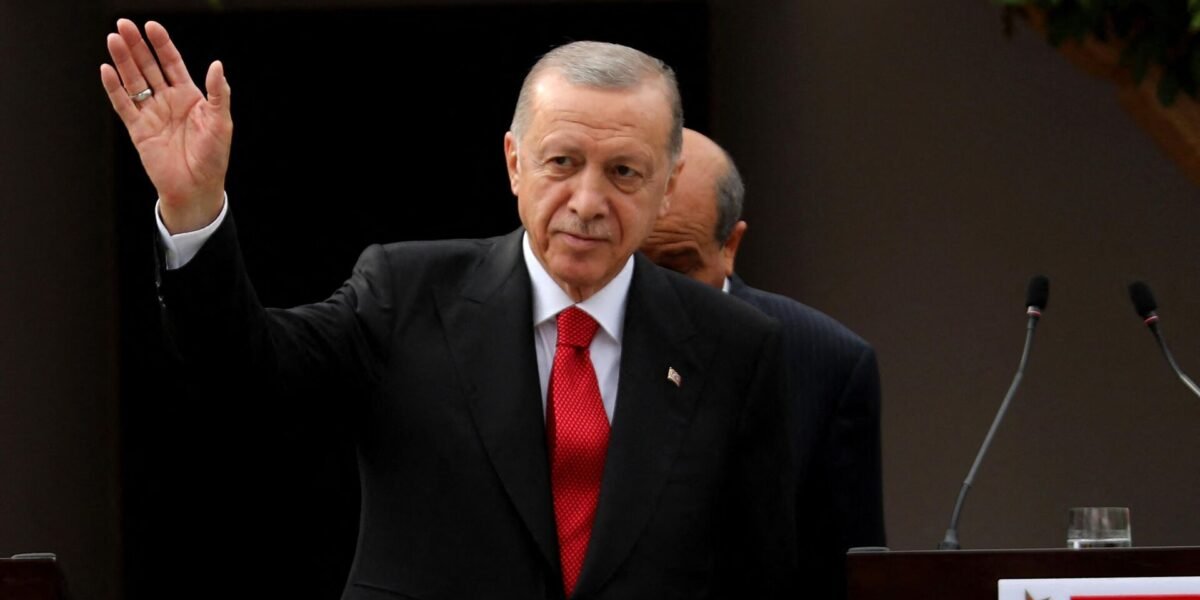 أردوغان لن نسمح لعدد قليل من الجهلاء بتلطيخ السجل النظيف لتركيا