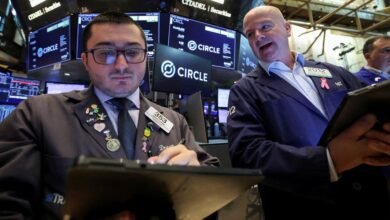 ارتفاع وول ستريت مع تجدد التوقعات بخفض أسعار الفائدة