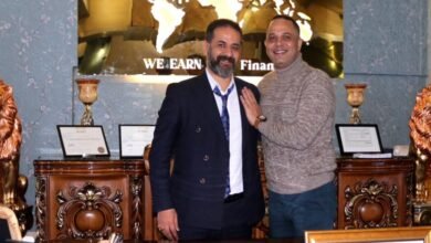 الفنان مصطفى درويش في زيارة لمقر شركةWe earn fanince