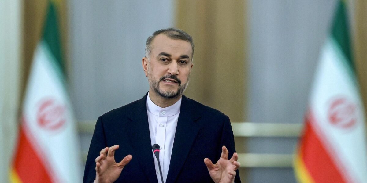 صورة مميزة: وزير الخارجية الإيراني يتوجه إلى العاصمة السورية دمشق